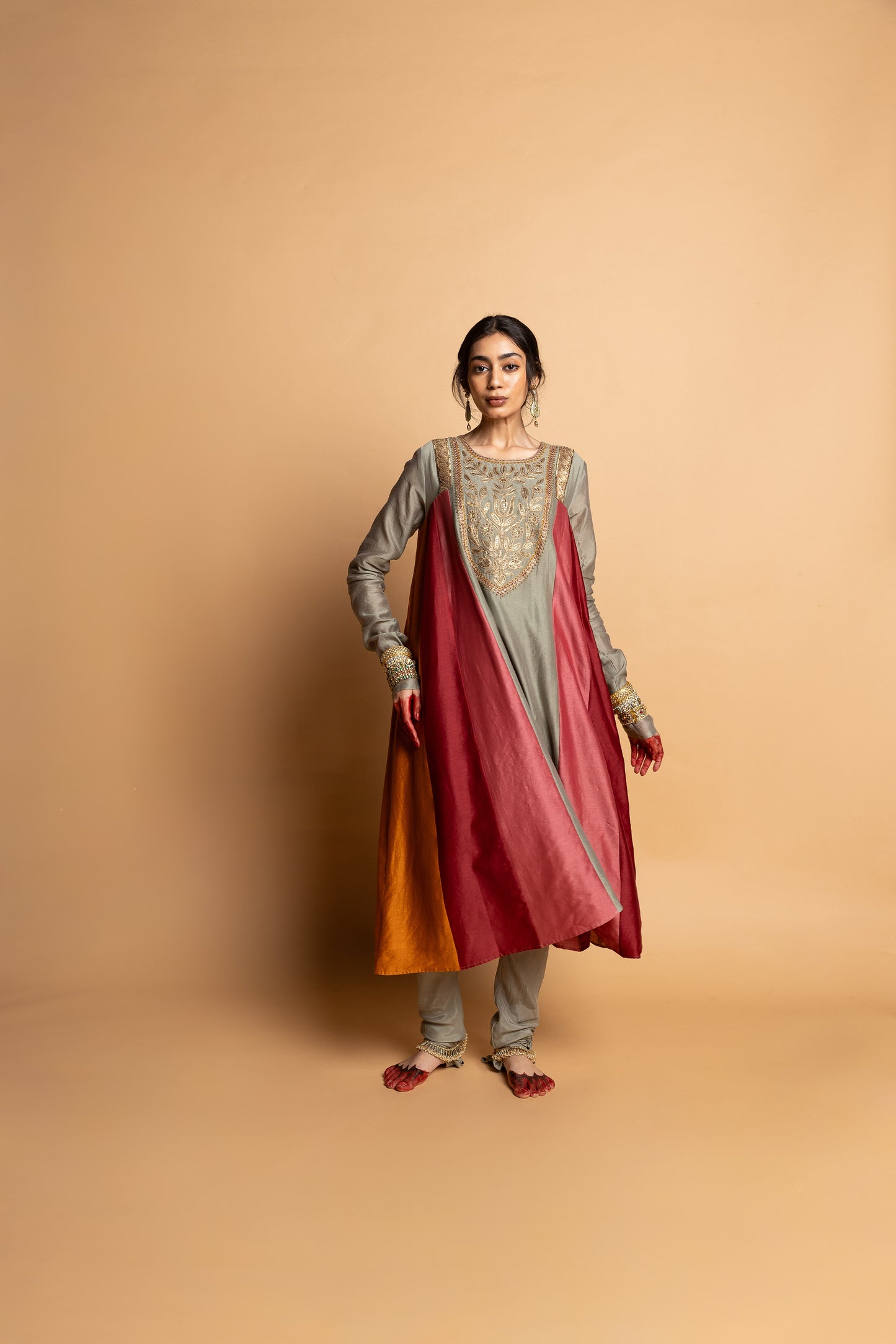 Kanaklata embroidered kurta set