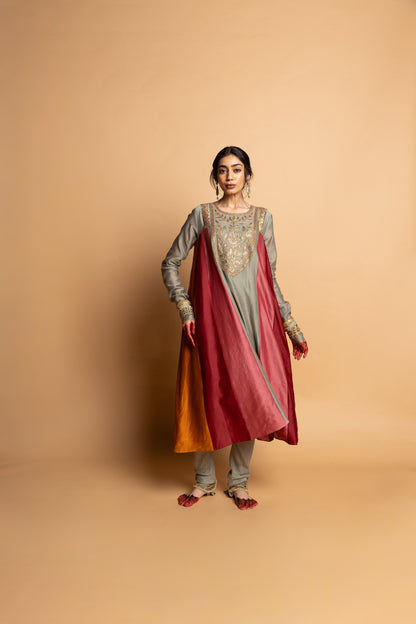 Kanaklata embroidered kurta set
