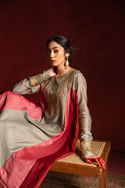 Kanaklata embroidered kurta