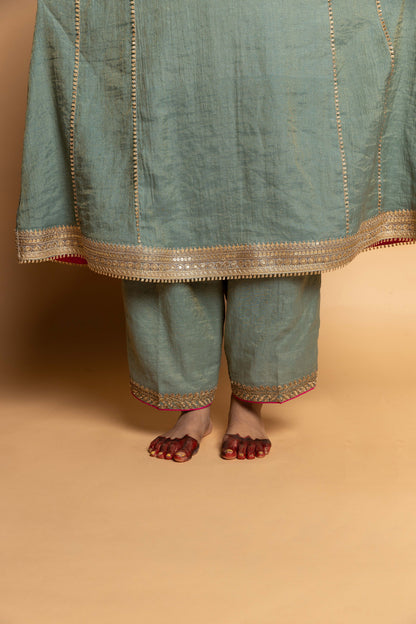 Ruh embroidered kurta set