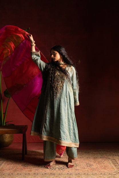Ruh embroidered kurta set