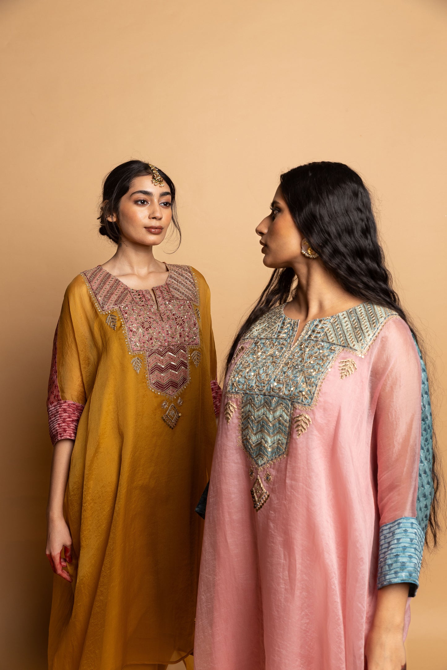 Ratnaanini embroidered kaftan set- Light pink