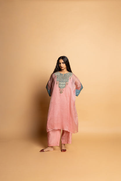 Ratnaanini embroidered kaftan set- Light pink