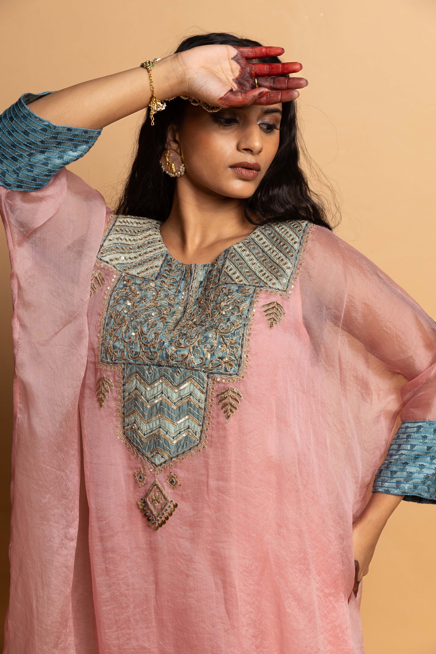 Ratnaanini embroidered kaftan set- Light pink