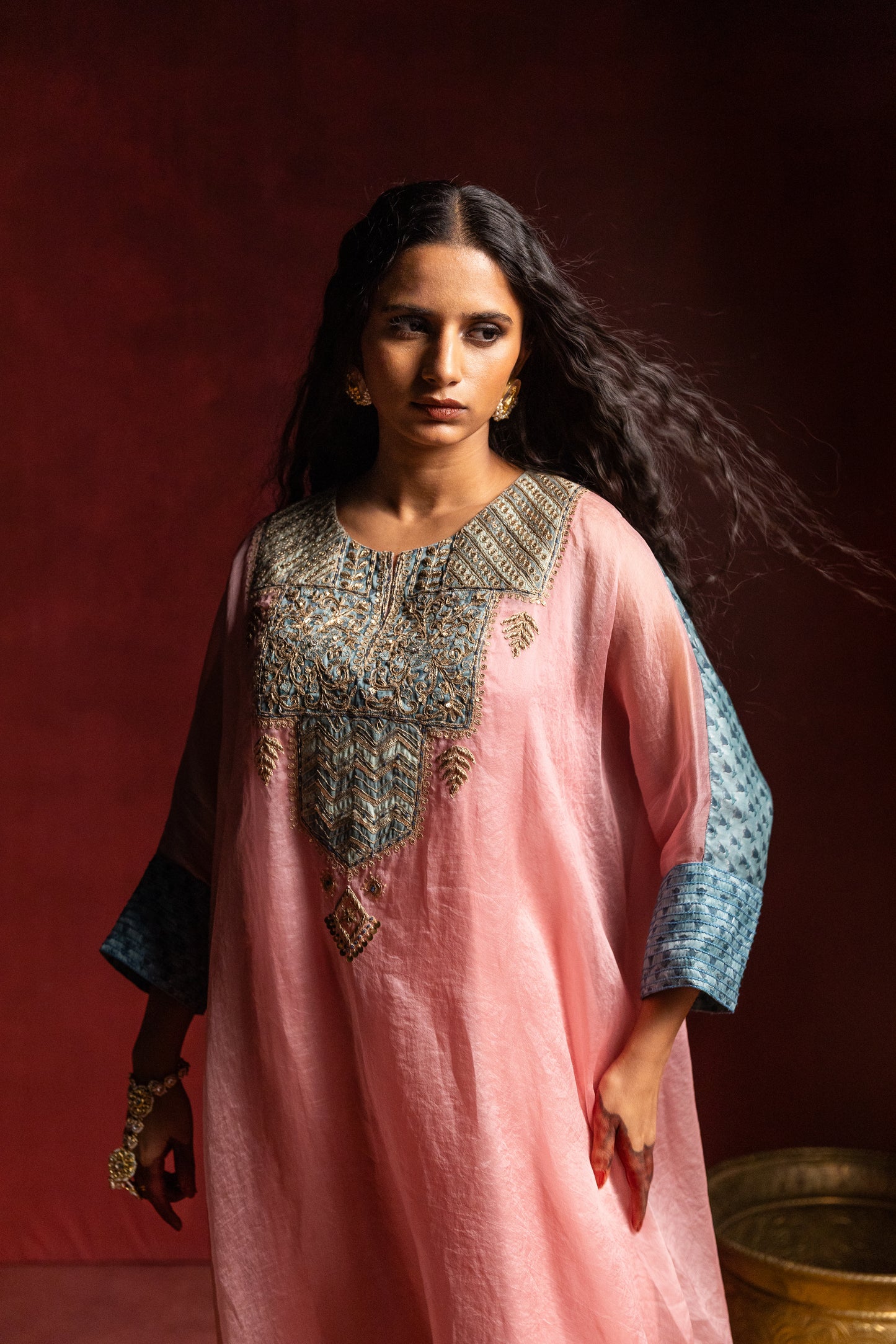 Ratnaanini embroidered kaftan set- Light pink