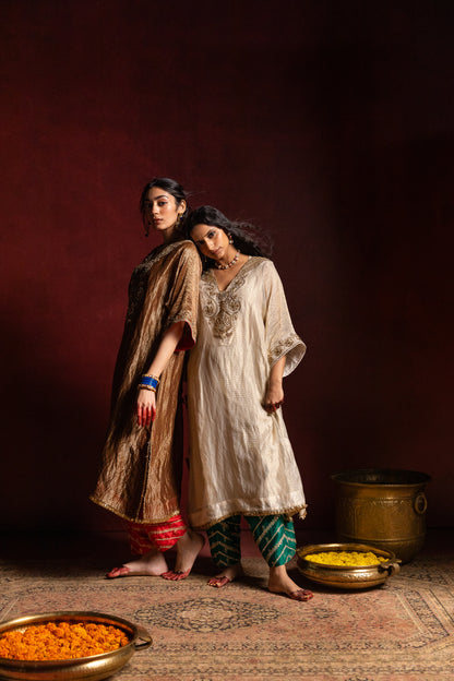 Nazakat embroidered kaftan- Brown