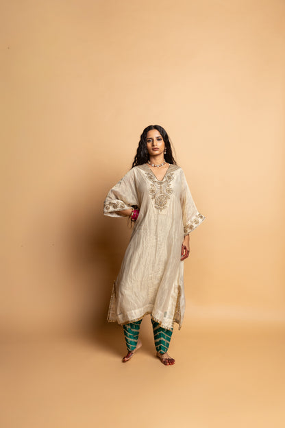 Nazakat embroidered kaftan set- Off white