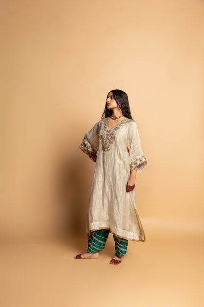 Nazakat embroidered kaftan set- Off white