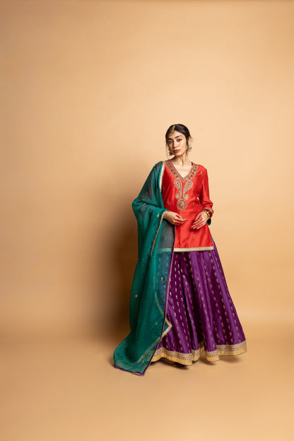 Hemangi embroidered kurta set- Red