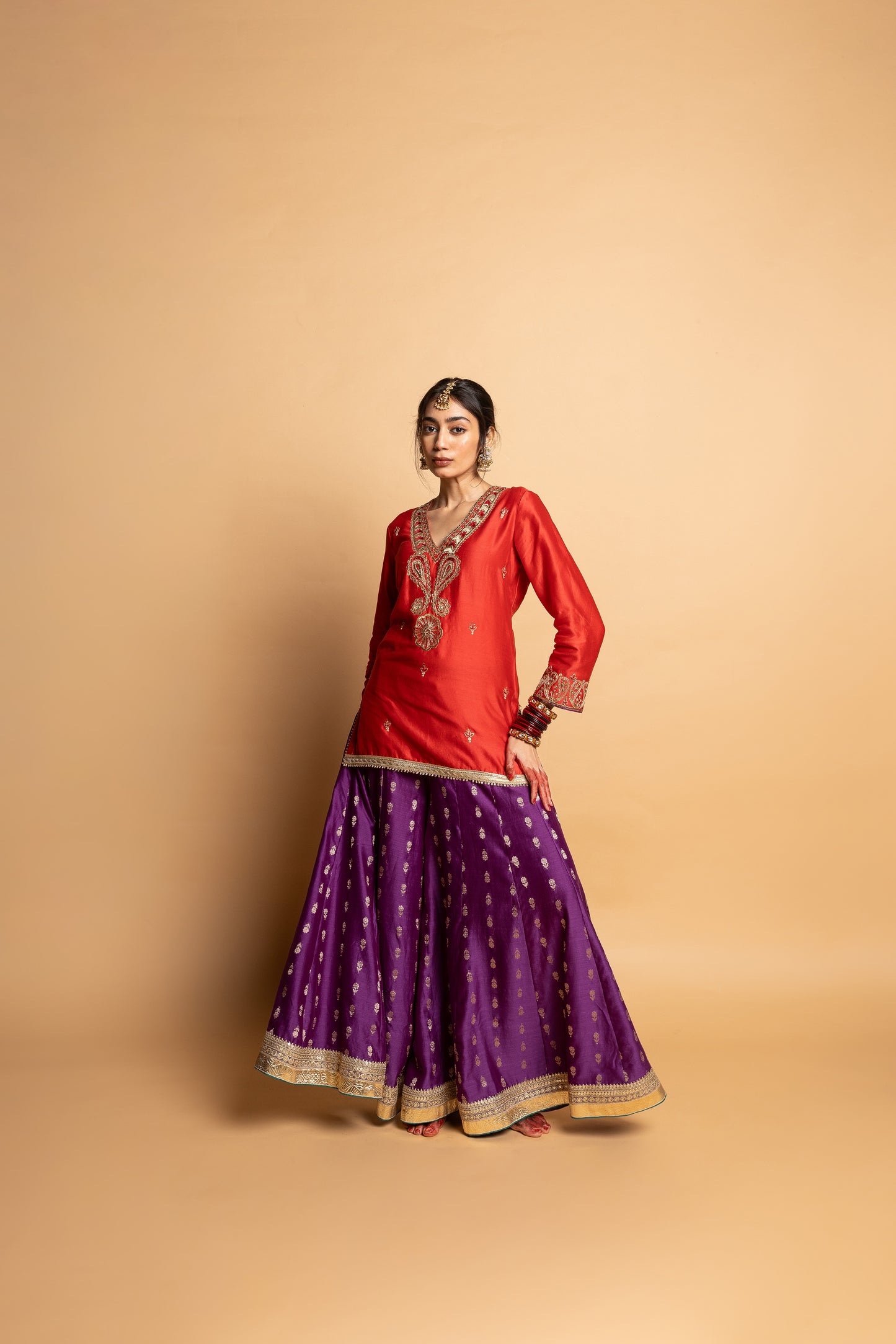 Hemangi embroidered kurta set- Red