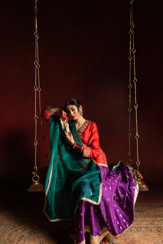 Hemangi embroidered dupatta- Bottle Green