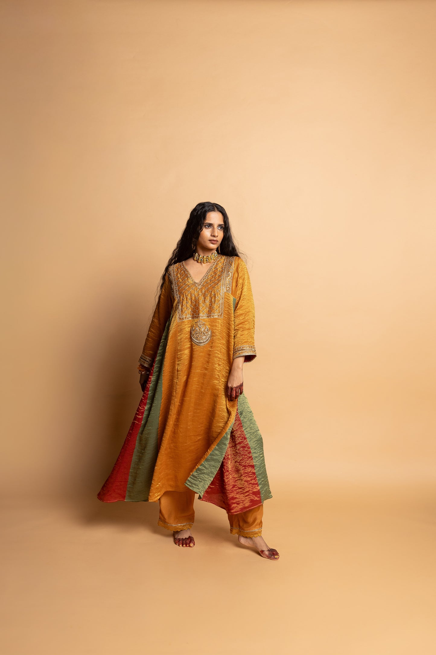 Zari Zauq embroidered pants