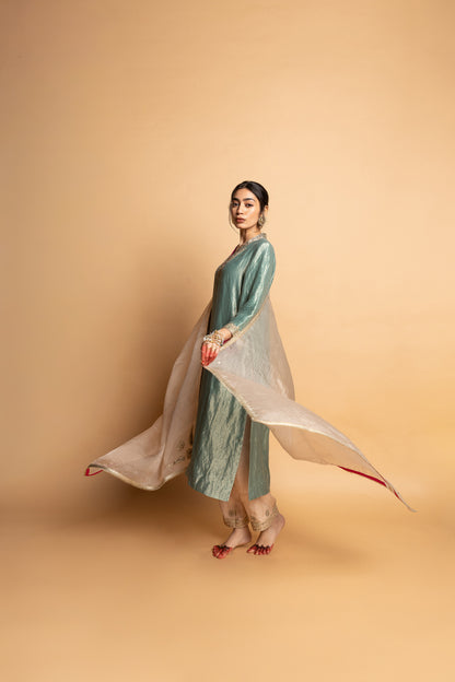 Zeb-e-Taj embroidered kurta set