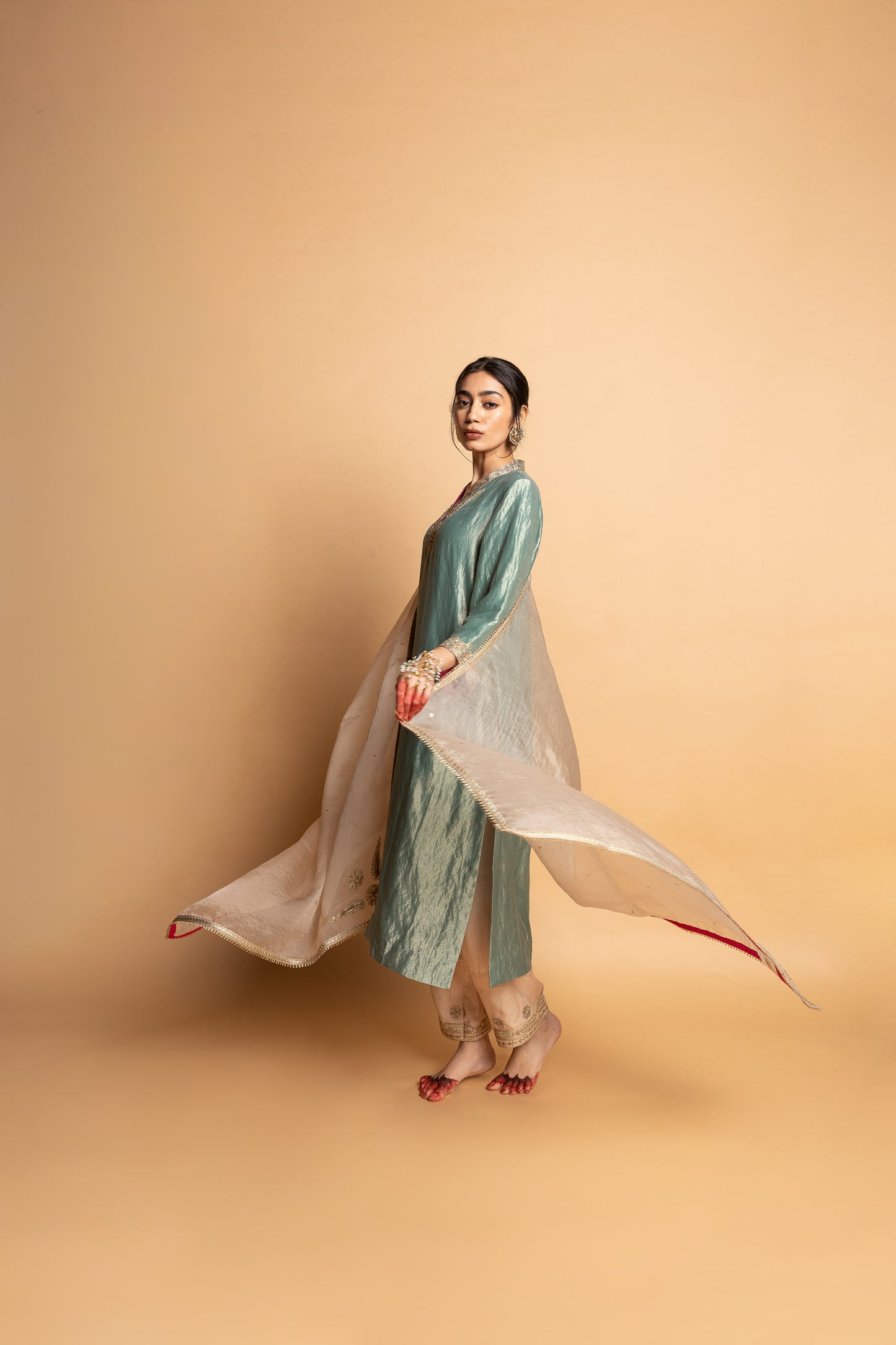 Zeb-e-Taj embroidered dupatta