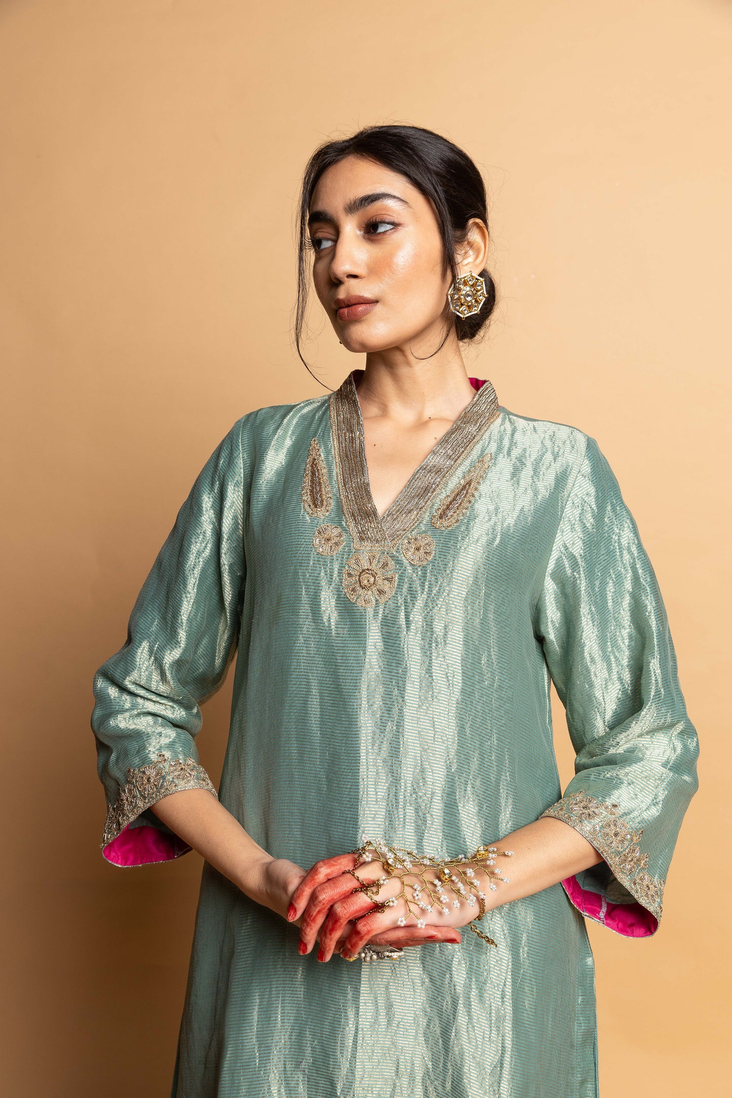 Zeb-e-Taj embroidered kurta set