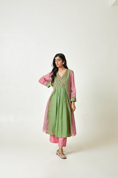 Roseglow Embroidered kurta