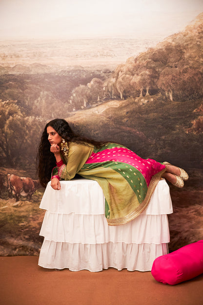 Ratna Pratha embroidered kurta set