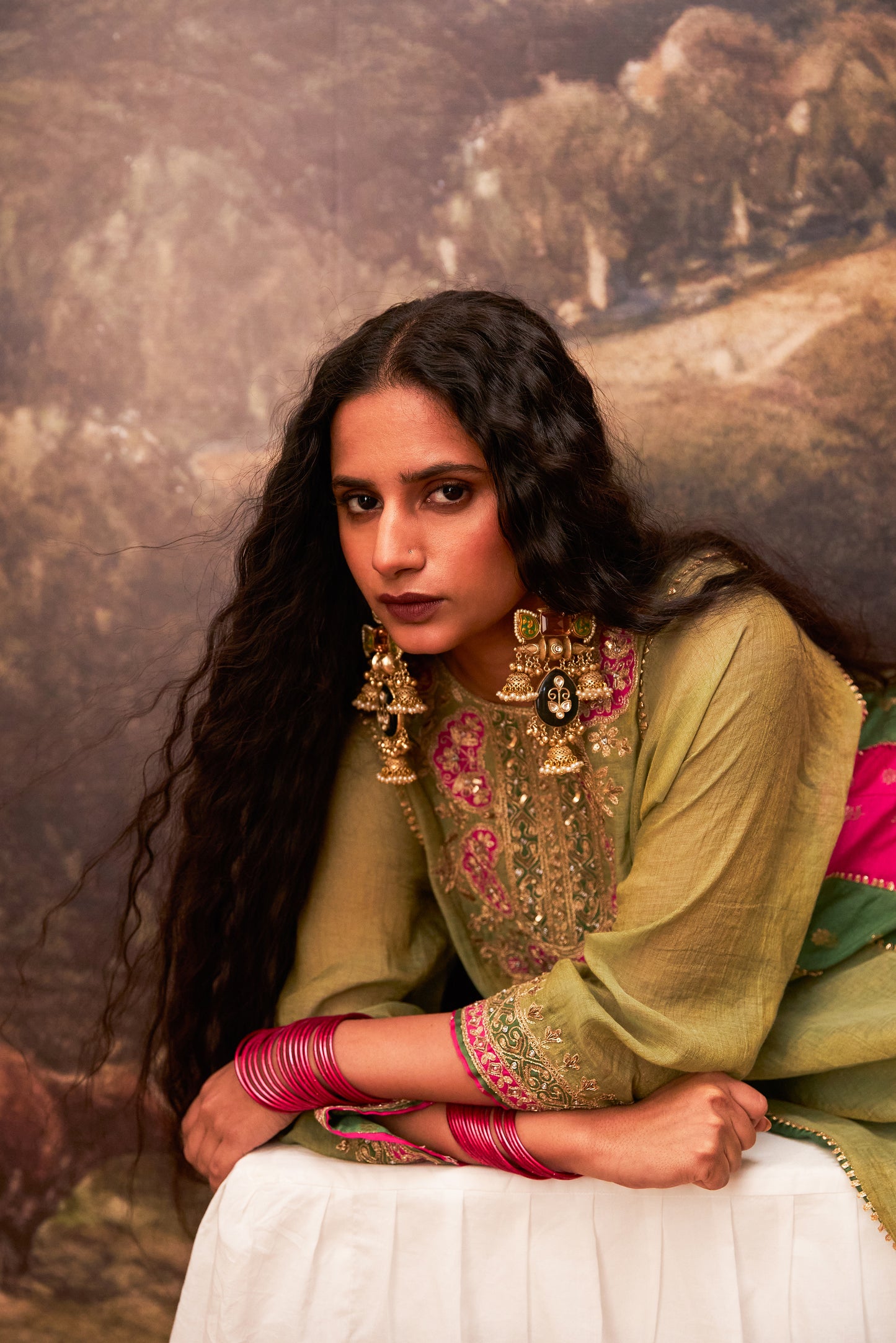 Ratna Pratha embroidered kurta set