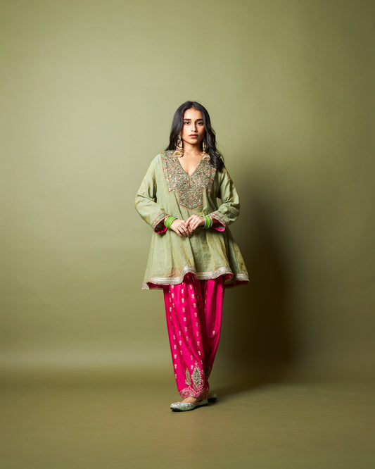 Kamalya embroidered kurta