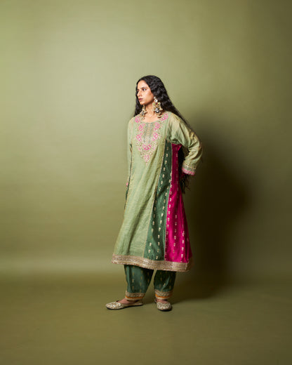 Ratna Pratha embroidered kurta