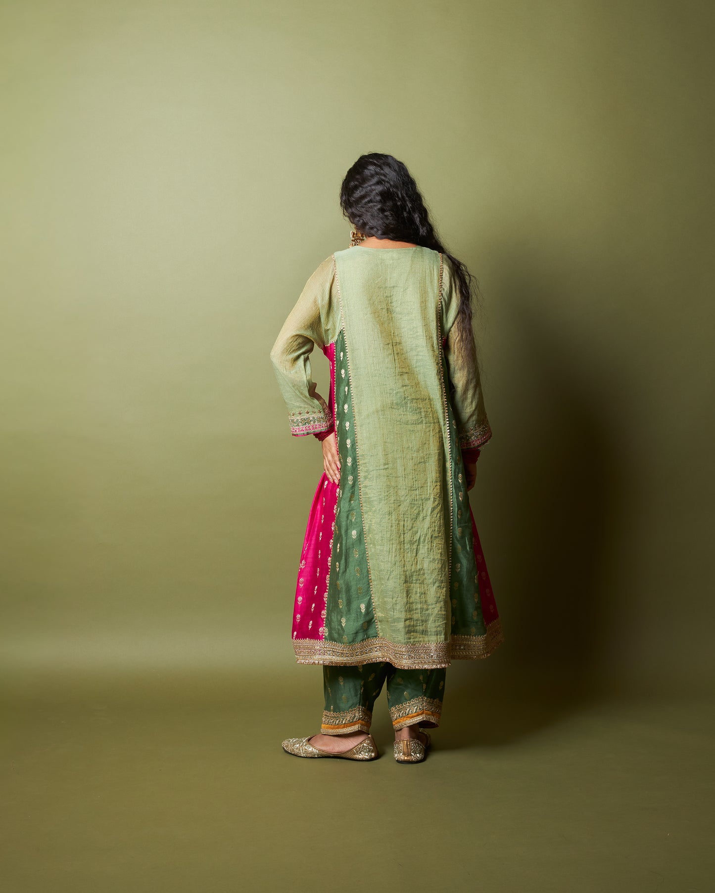 Ratna Pratha embroidered kurta
