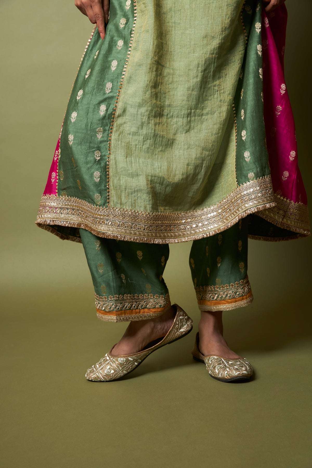 Ratna Pratha embroidered salwar
