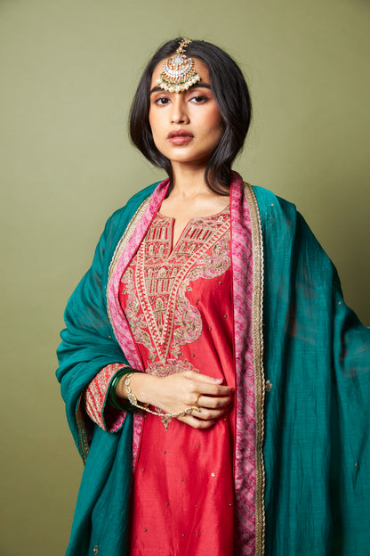 Lal Noorani embroidered dupatta