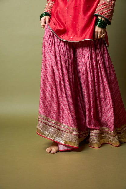 Lal Noorani embroidered kurta set