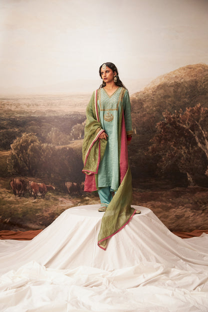Firoza embroidered kurta set