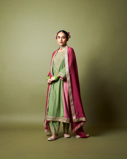 Zewara embroidered dupatta