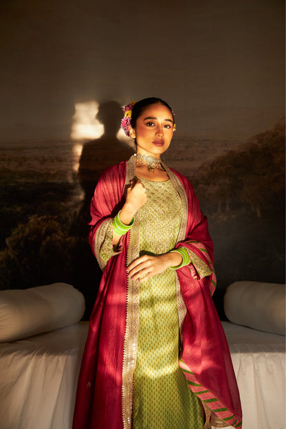 Zewara embroidered kurta set