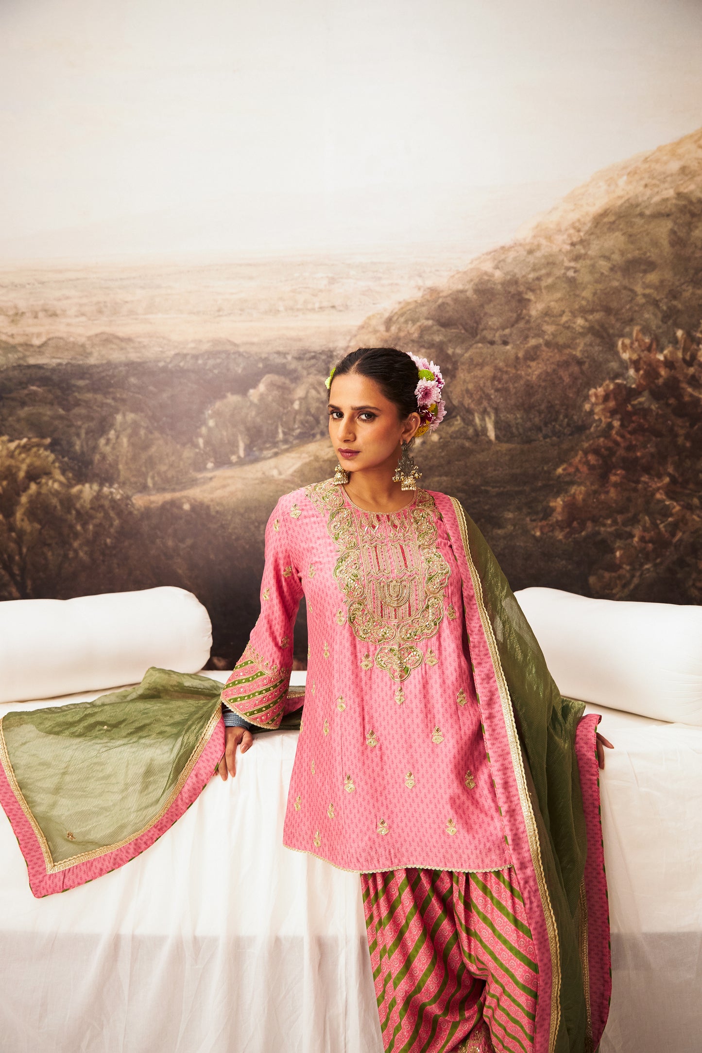 Roshanara embroidered kurta set