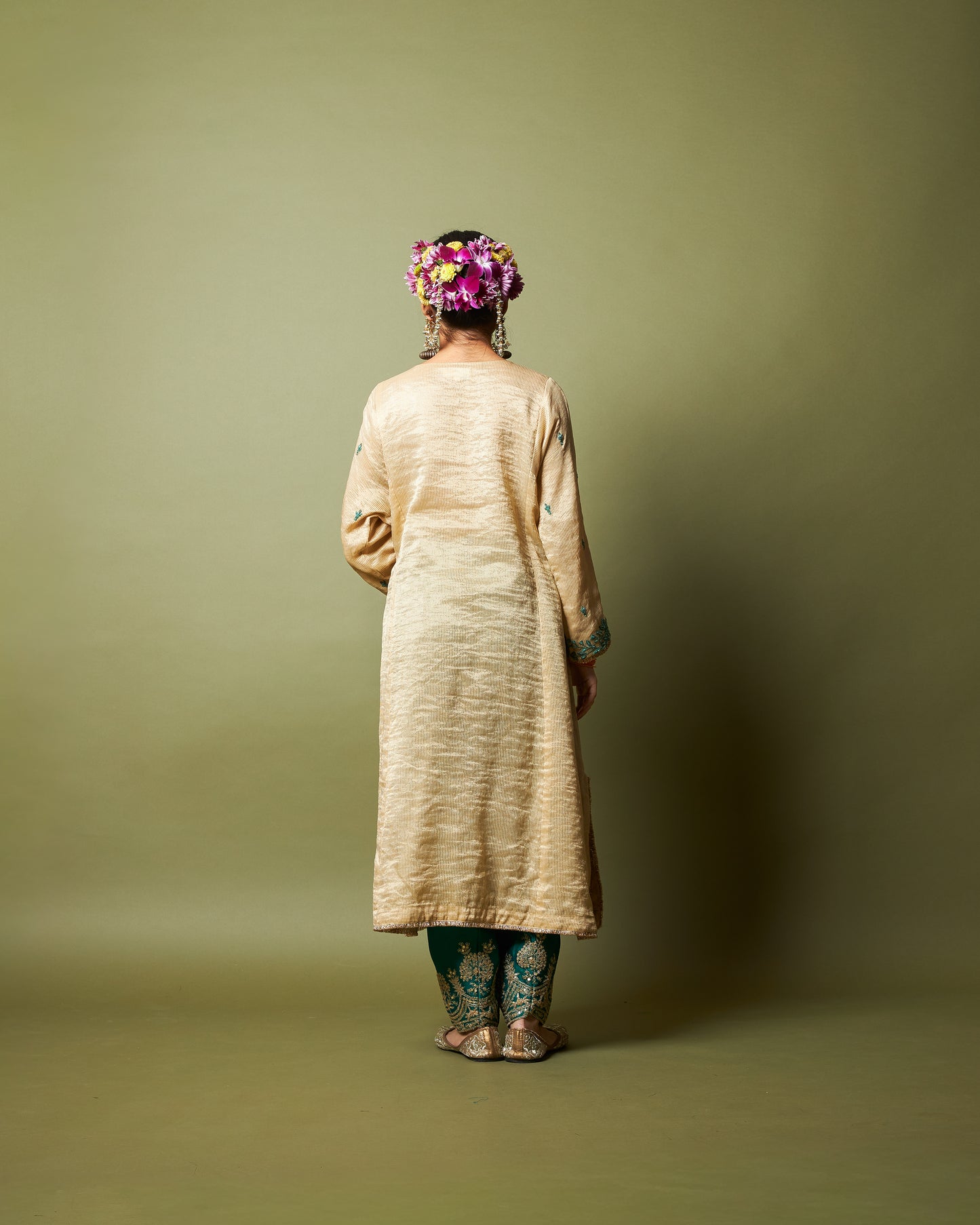 Chand Moti embroidered kurta
