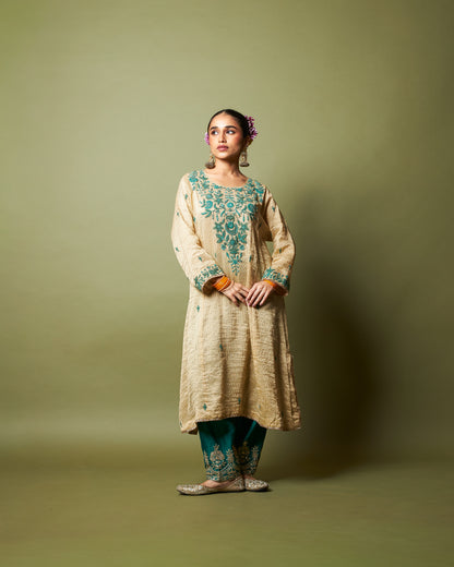 Chand Moti embroidered kurta