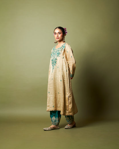 Chand Moti embroidered kurta