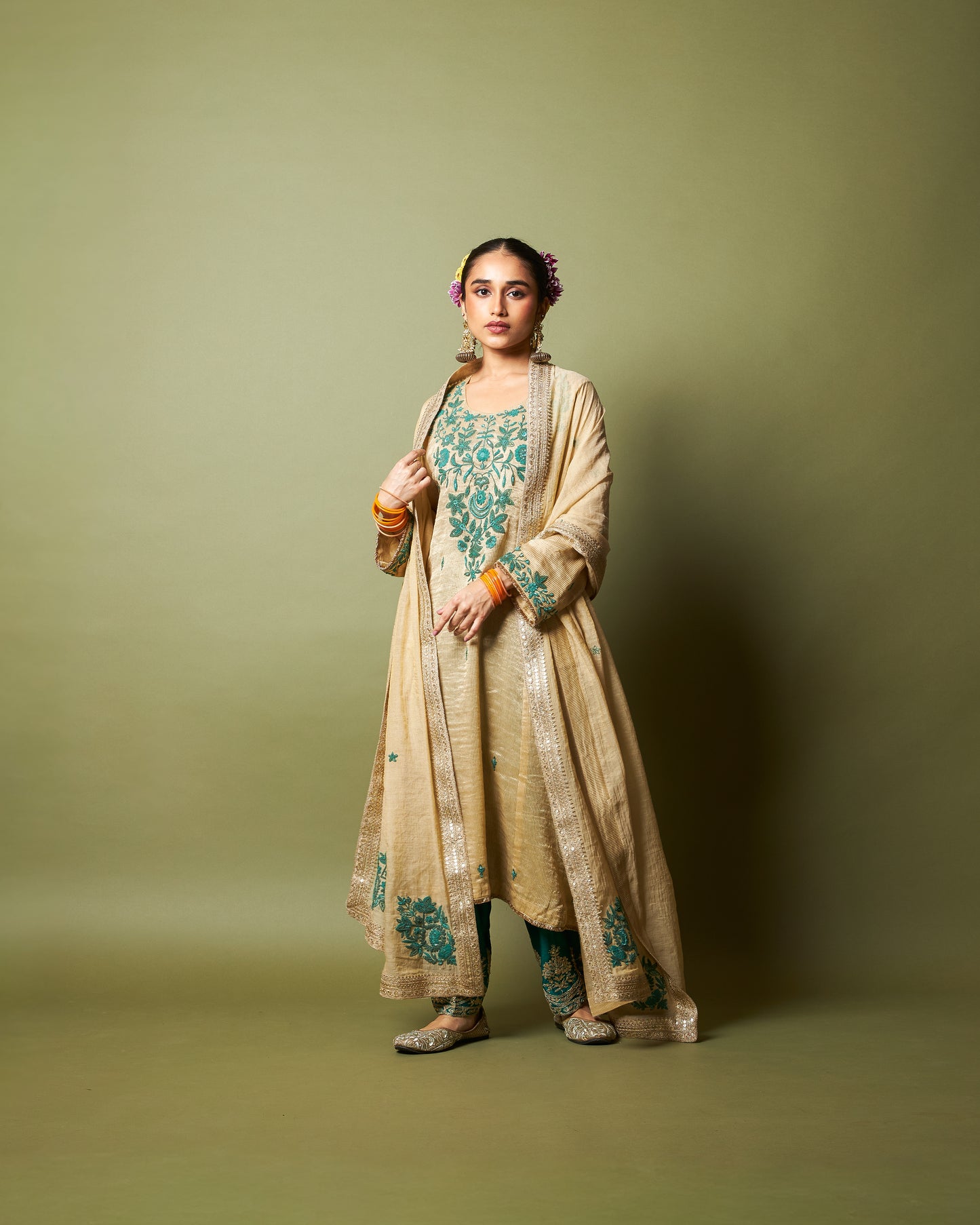 Chand Moti embroidered dupatta