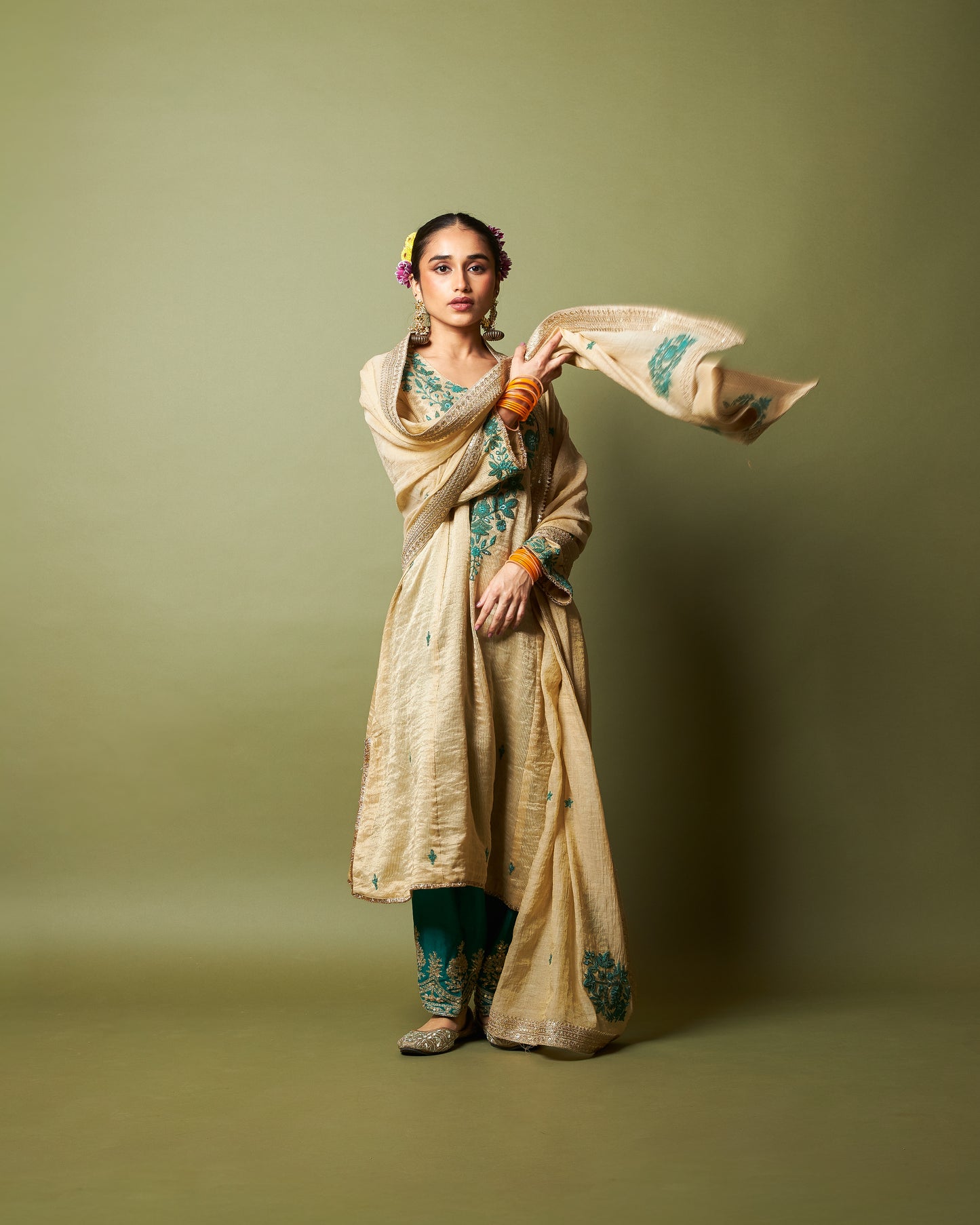 Chand Moti embroidered dupatta
