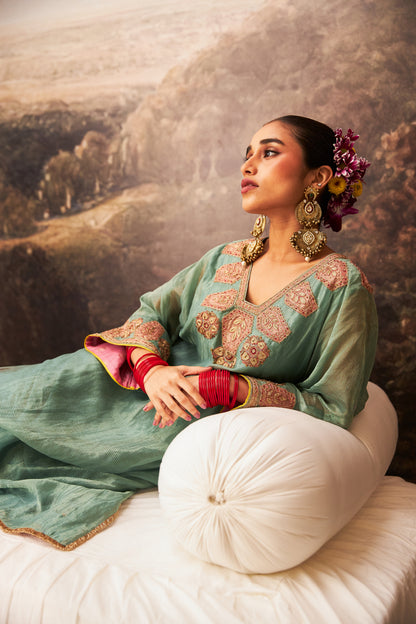 Neelam Riwaaz embroidered kaftan set
