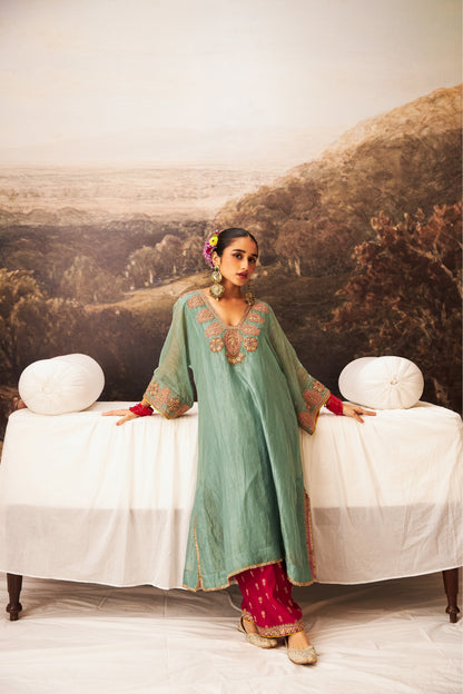 Neelam Riwaaz embroidered kaftan set