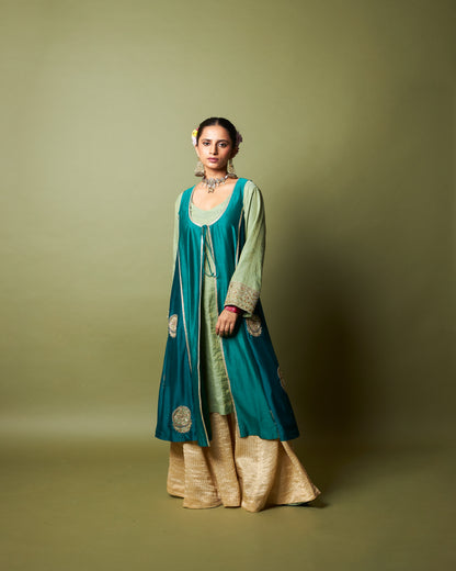 Noor-E-Manik embroidered kurta