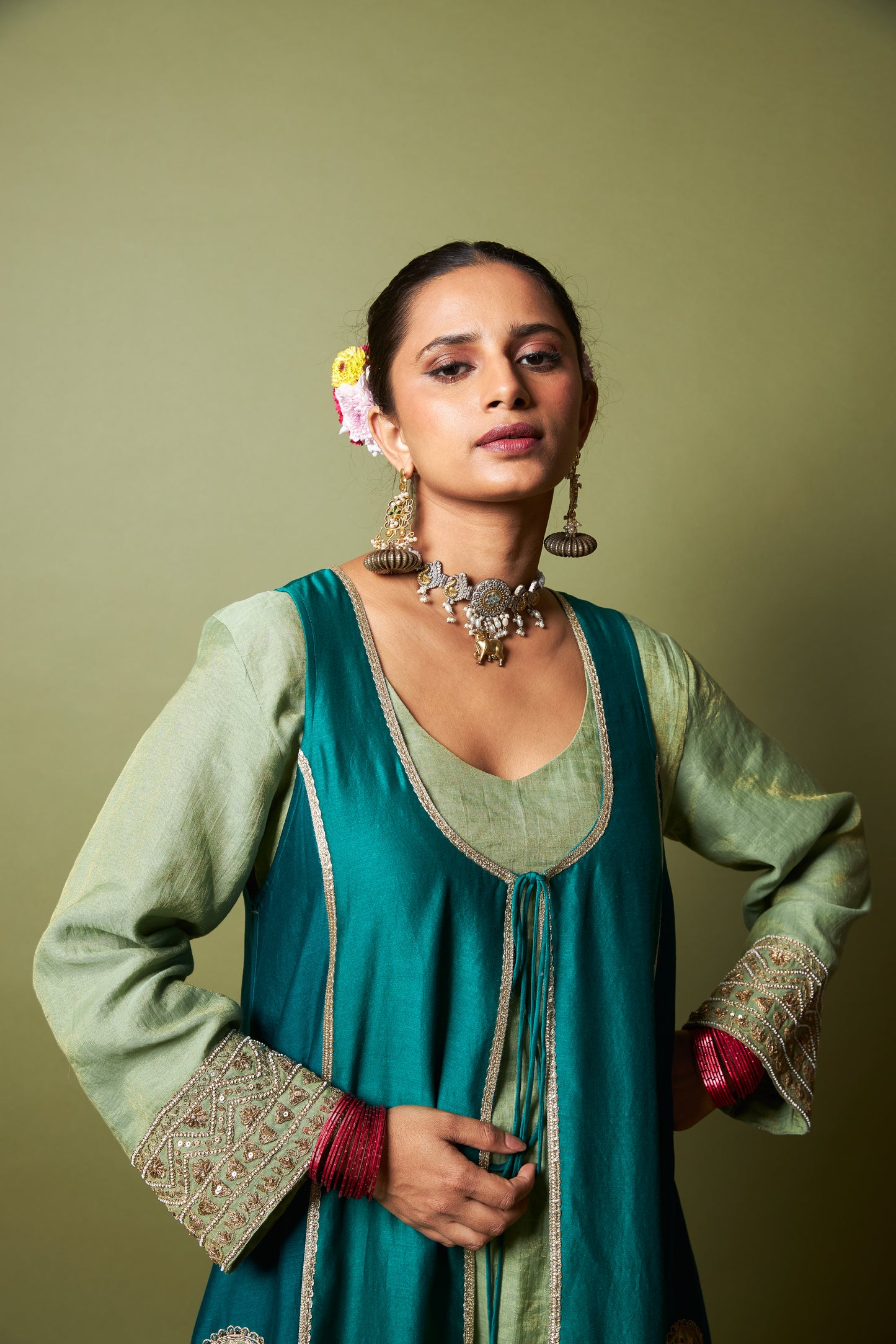 Noor-E-Manik embroidered kurta