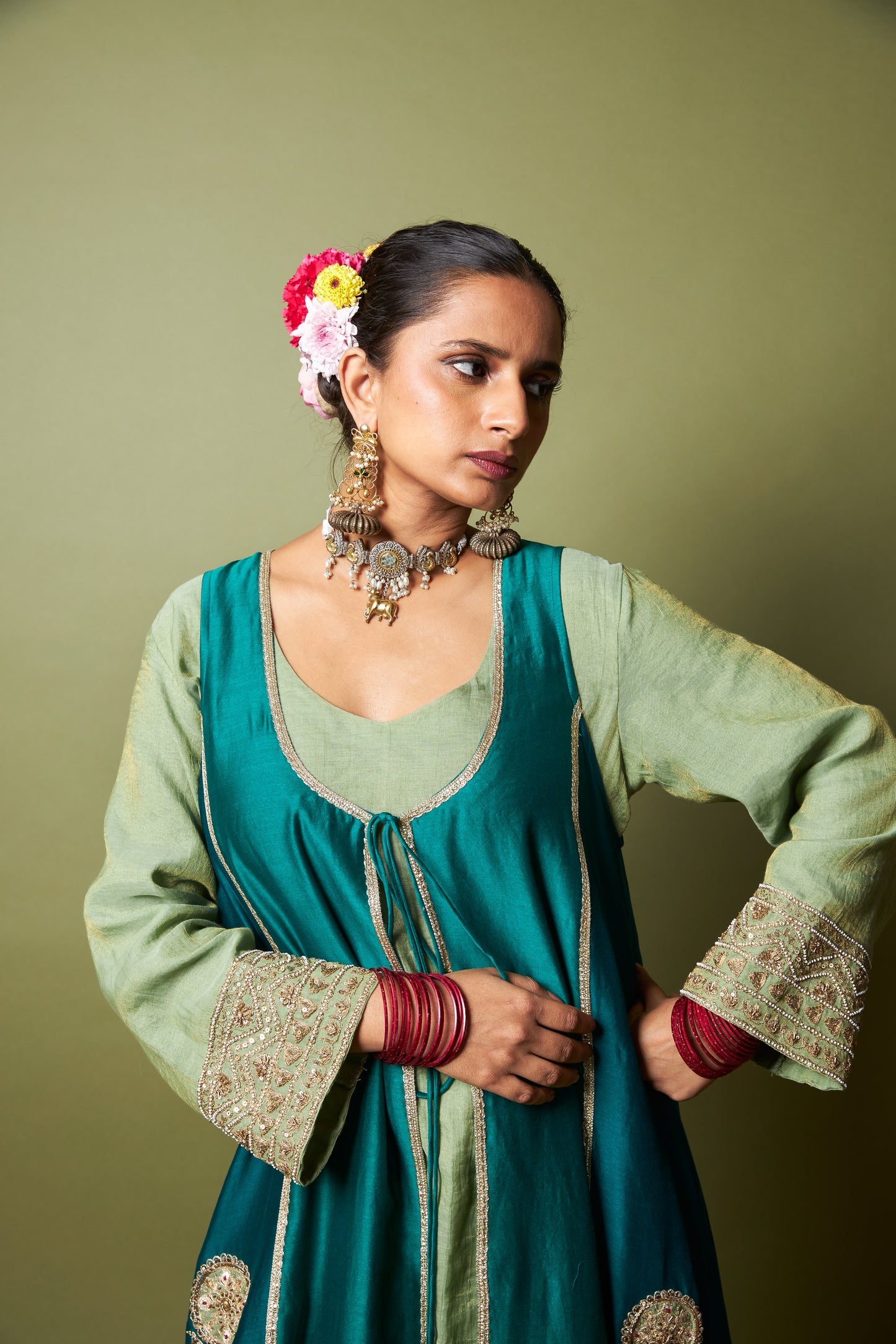 Noor-E-Manik embroidered kurta