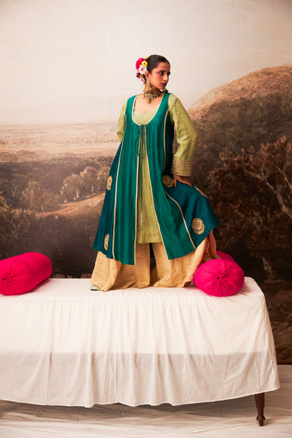 Noor-E-Manik embroidered kurta set