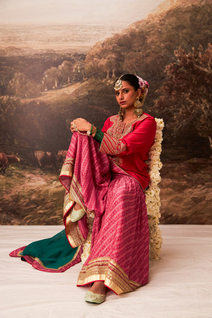 Lal Noorani embroidered kurta set
