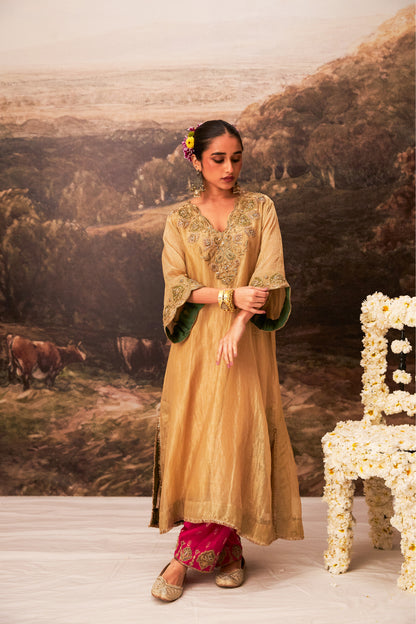 Mehtab Noor embroidered kaftan set