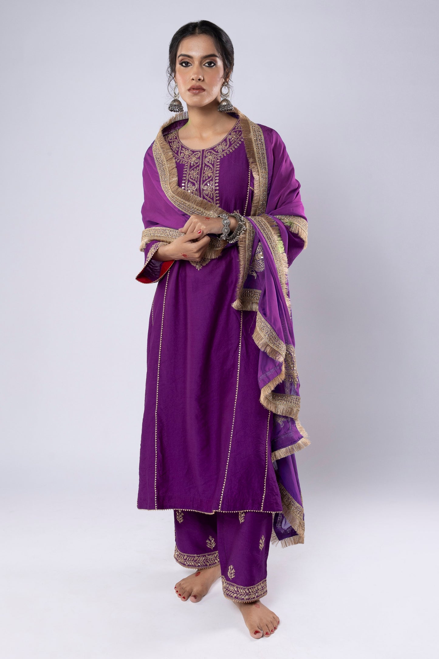 Qutub Minar Embroidered dupatta
