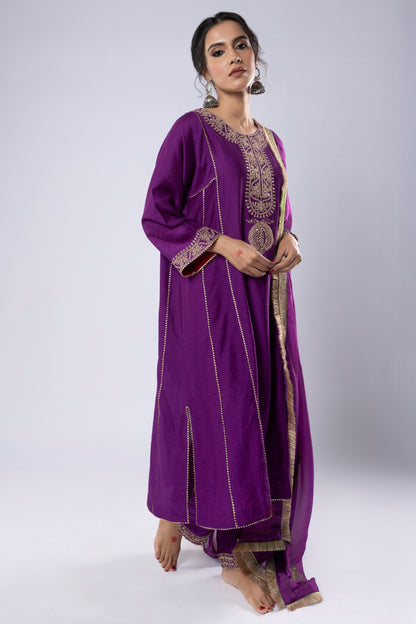 Qutub Minar Embroidered Kurta