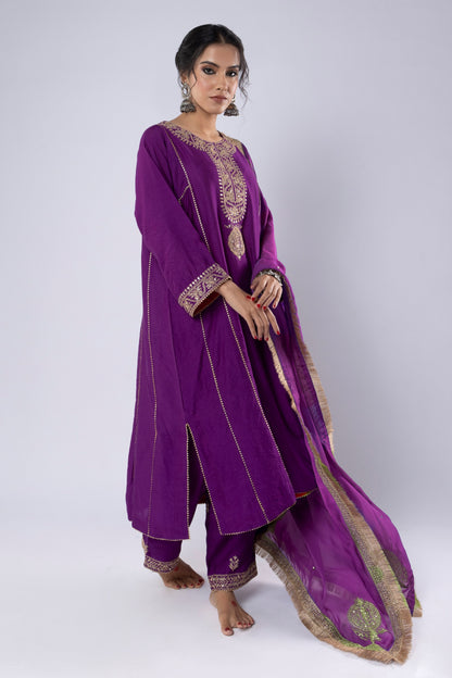 Qutub Minar Embroidered dupatta
