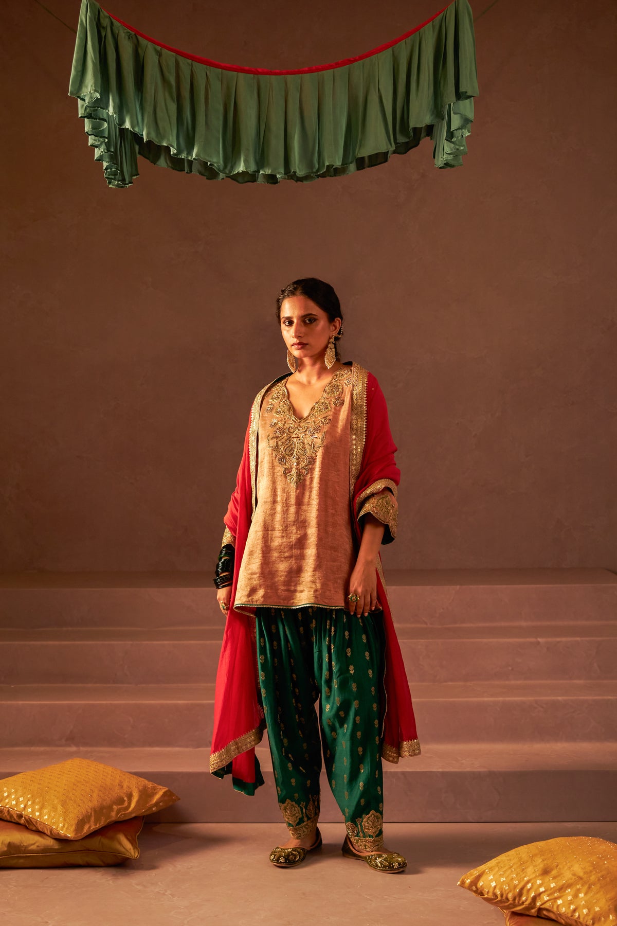 Rang Angaar Embroidered Kurta Set- Set of 3 - 2