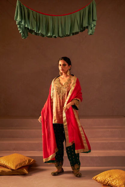 Rang Angaar Embroidered Kurta Set- Set of 3 - 3